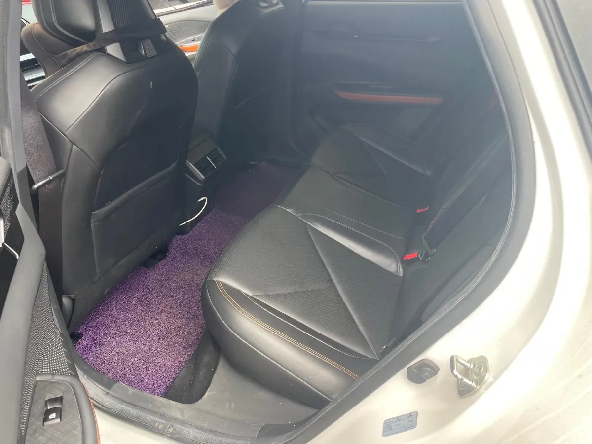 2023 ChangAn UNI-V iDD 1.5T 170HP L4 6TCT PHEV 18.4KWH,autocango,china used car exporter,china ev exporter,chinese used car exporter,chinese used ev exporter