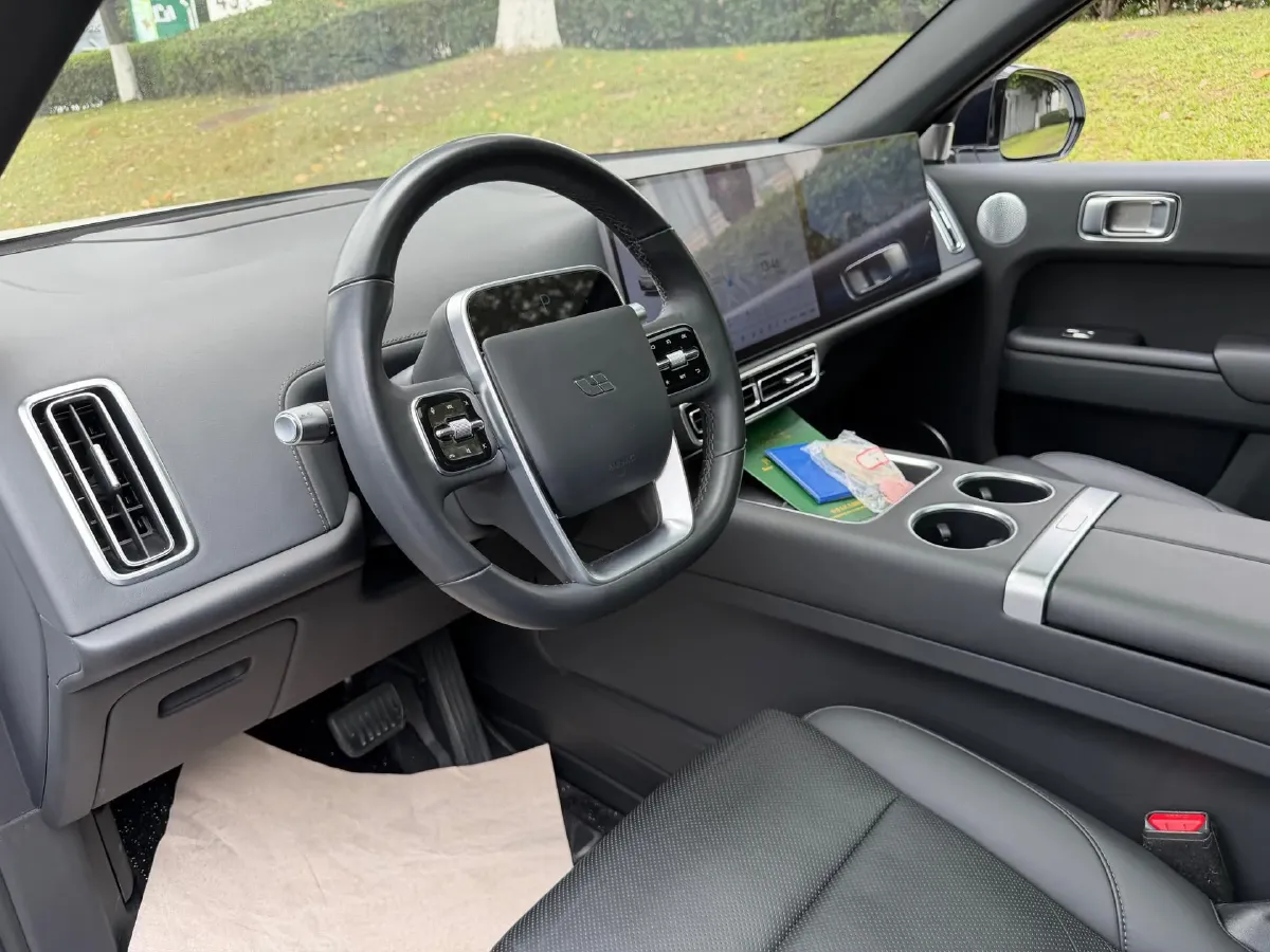 2023 Li L7 Range Extended 154HP REEV 40.9KWH,autocango,china used car exporter,china ev exporter,chinese used car exporter,chinese used ev exporter