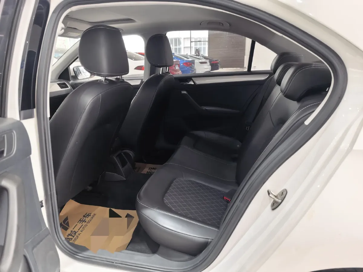 2019 Skoda Rapid Spaceback 1.5L 110HP L4 6AT,autocango,china used car exporter,china ev exporter,chinese used car exporter,chinese used ev exporter