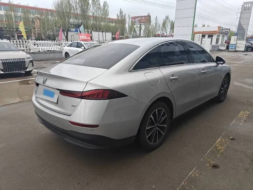 2025 Roewe D7 1.5L 112HP L4 1DHT PHEV 19.7KWH,autocango,china used car exporter,china ev exporter,chinese used car exporter,chinese used ev exporter