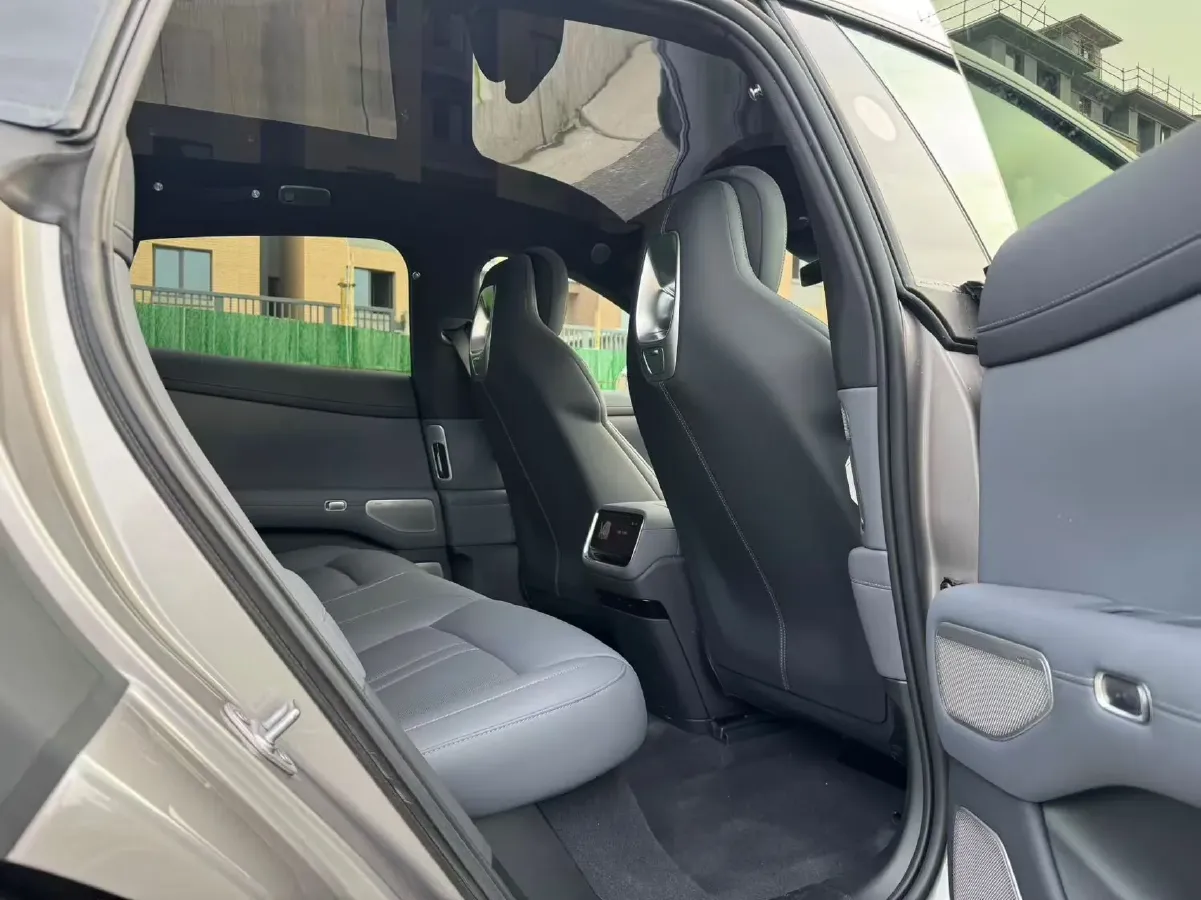 2025 MI YU7 BEV 96.3KWH,autocango,china used car exporter,china ev exporter,chinese used car exporter,chinese used ev exporter