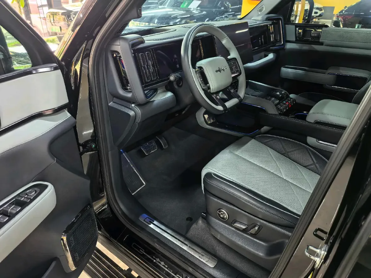 2023 FangChengBao Bao 5 1.5T 194HP L4 E-CVT PHEV 31.8KWH,autocango,china used car exporter,china ev exporter,chinese used car exporter,chinese used ev exporter