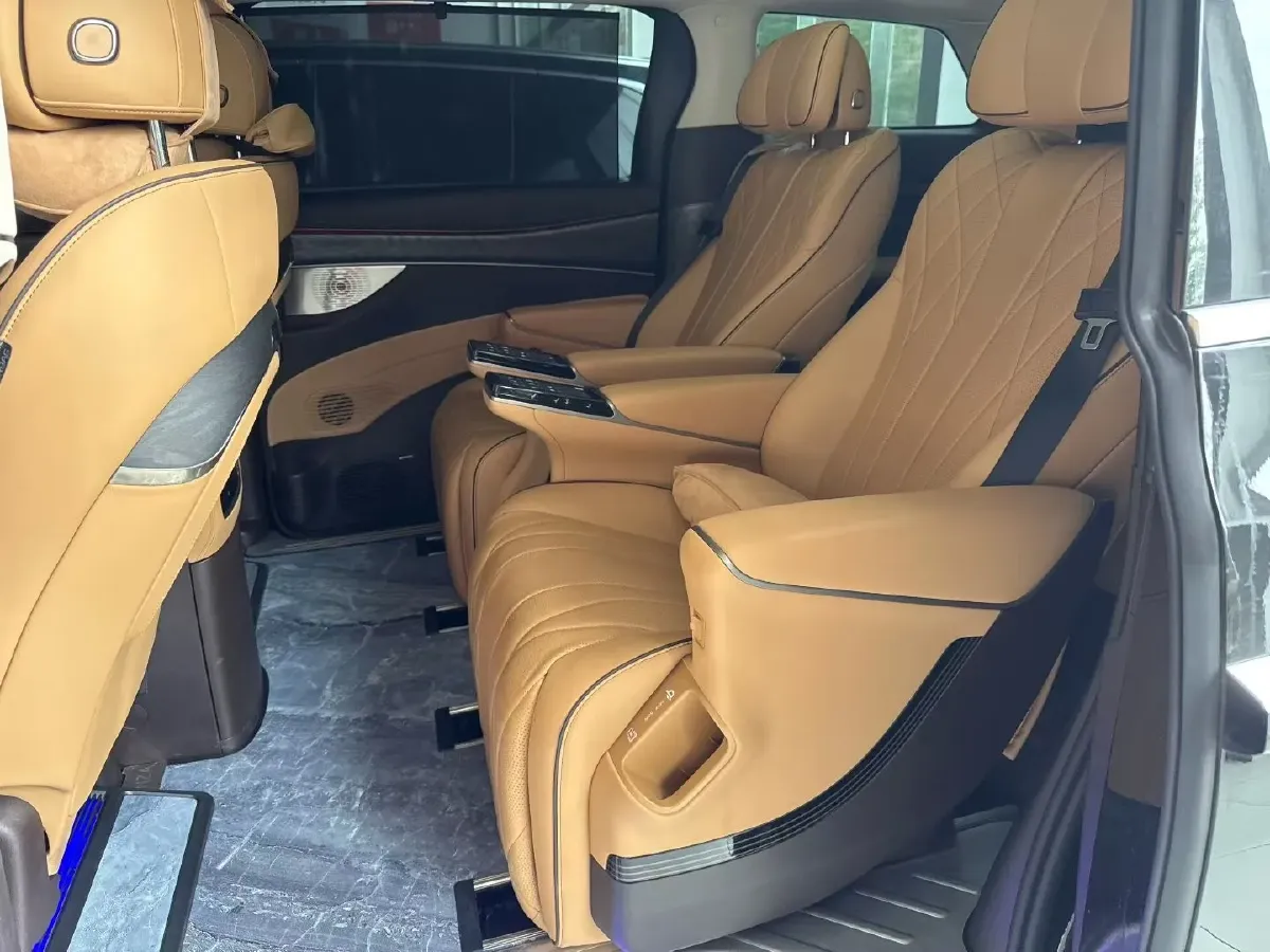 2024 Denza D9 1.5T 139HP L4 E-CVT PHEV 40KWH,autocango,china used car exporter,china ev exporter,chinese used car exporter,chinese used ev exporter