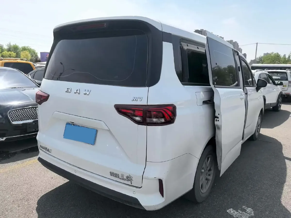 2023 BAW RuiSheng Trump M7 1.6L 124HP L4 5MT,autocango,china used car exporter,china ev exporter,chinese used car exporter,chinese used ev exporter