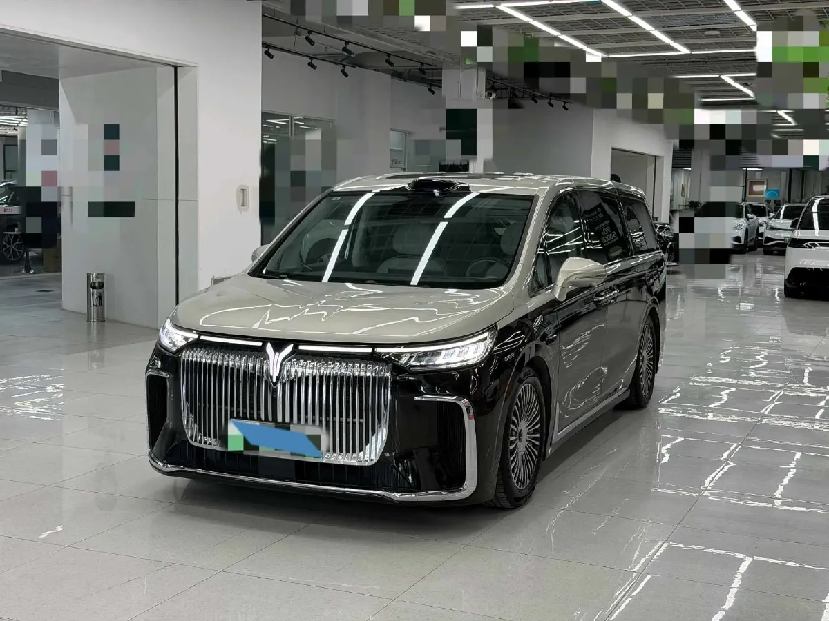 2025 Voyah Dream 1.5T 150HP L4 PHEV 41.7KWH,autocango,china used car exporter,china ev exporter,chinese used car exporter,chinese used ev exporter