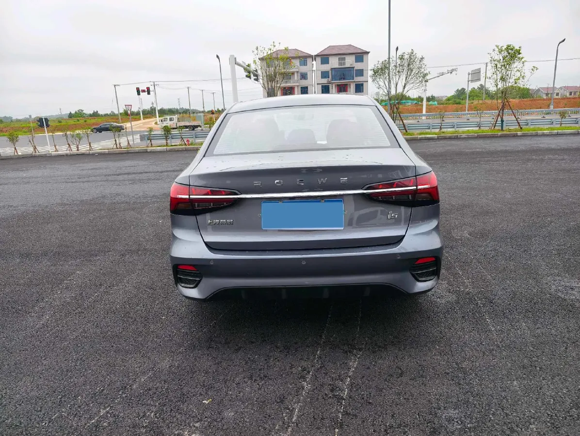 2020 Roewe i5 1.5L 120HP L4 CVT,autocango,china used car exporter,china ev exporter,chinese used car exporter,chinese used ev exporter