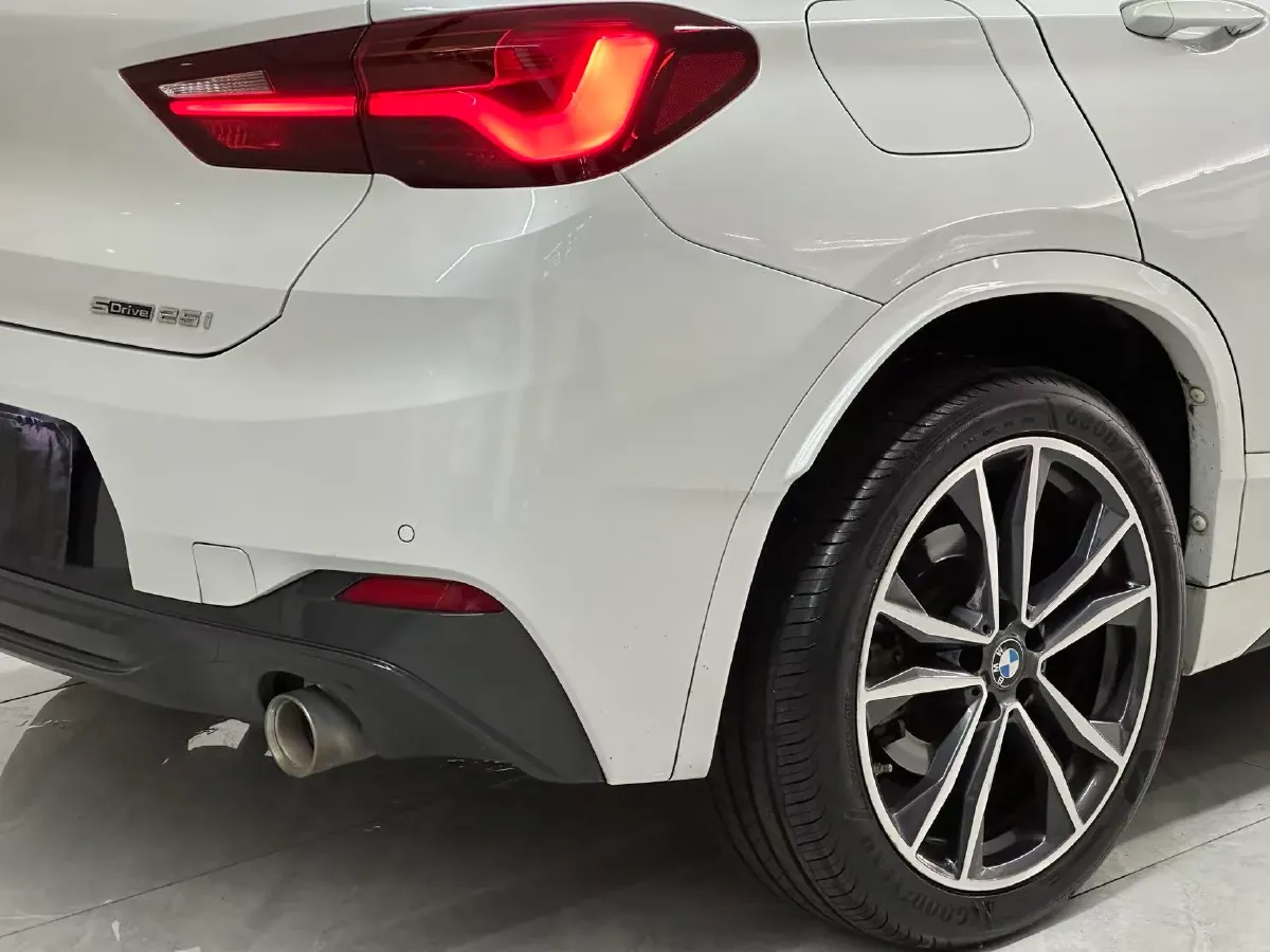 2021 BMW X2 2.0T 192HP L4 7DCT,autocango,china used car exporter,china ev exporter,chinese used car exporter,chinese used ev exporter