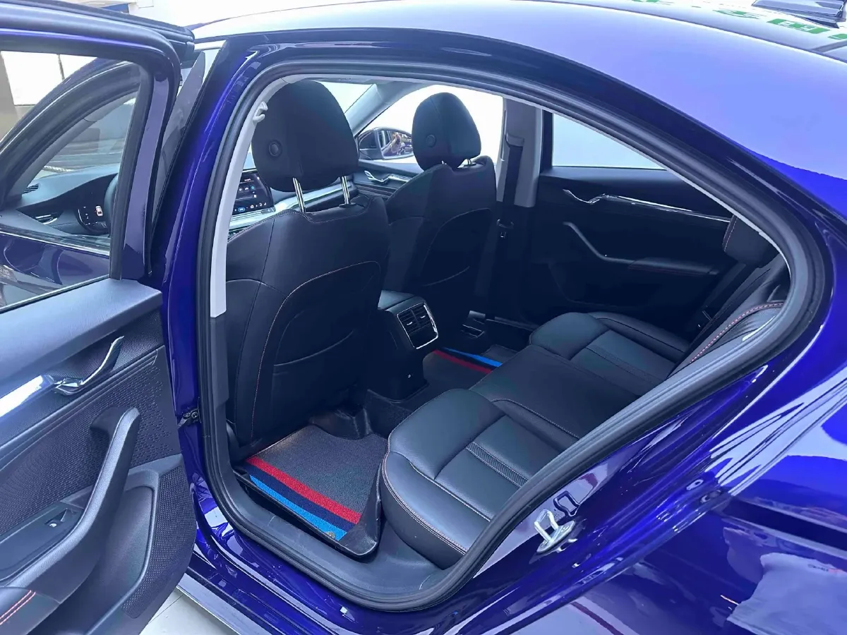 2021 Skoda Octavia 1.4T 150HP L4 7DCT,autocango,china used car exporter,china ev exporter,chinese used car exporter,chinese used ev exporter