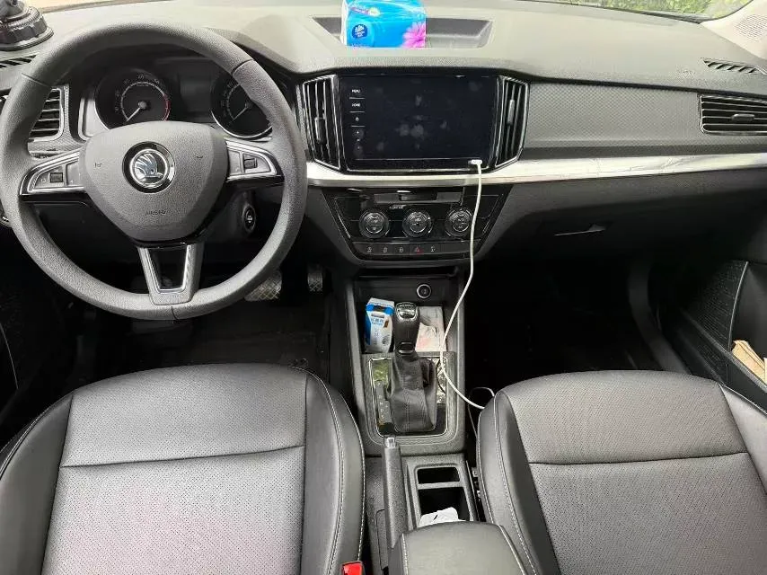2021 Skoda Kamiq 1.5L 112HP L4 6AT,autocango,china used car exporter,china ev exporter,chinese used car exporter,chinese used ev exporter