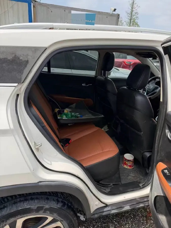 2017 HaiMa S5 Young Edition 1.6L 122HP L4 5MT,autocango,china used car exporter,china ev exporter,chinese used car exporter,chinese used ev exporter