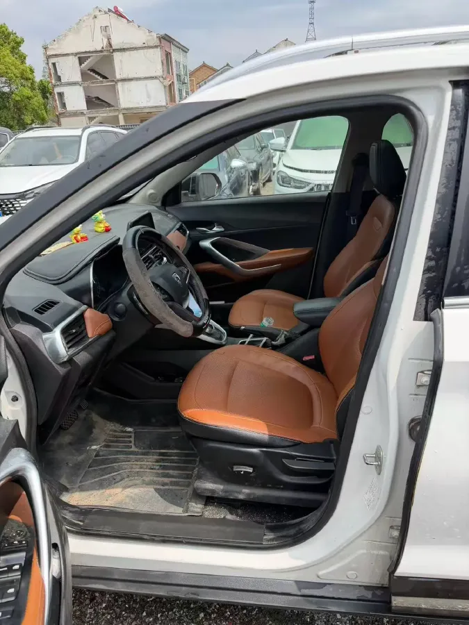 2017 HaiMa S5 Young Edition 1.6L 122HP L4 5MT,autocango,china used car exporter,china ev exporter,chinese used car exporter,chinese used ev exporter