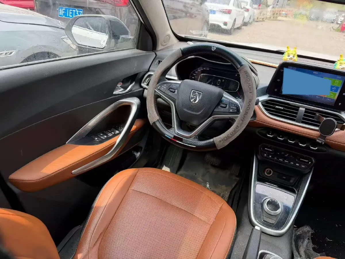 2017 HaiMa S5 Young Edition 1.6L 122HP L4 5MT,autocango,china used car exporter,china ev exporter,chinese used car exporter,chinese used ev exporter