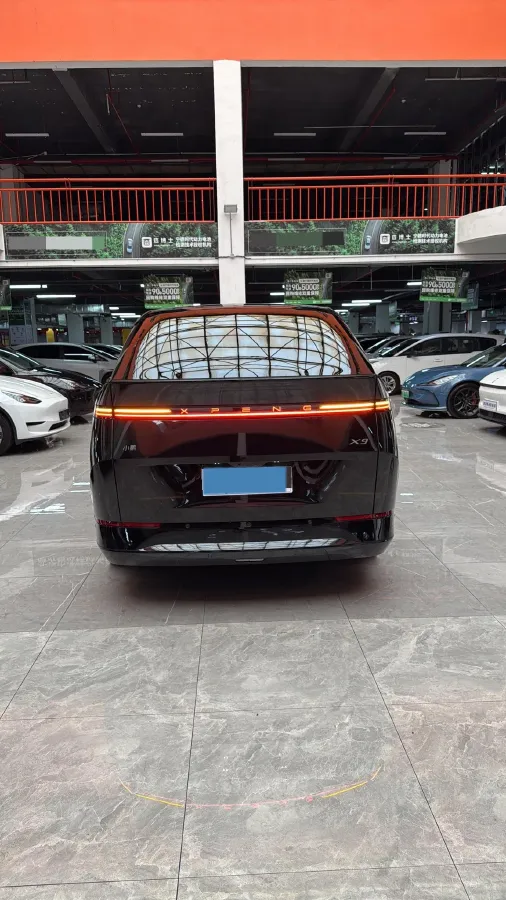 2025 Xpeng X9 BEV,autocango,china used car exporter,china ev exporter,chinese used car exporter,chinese used ev exporter