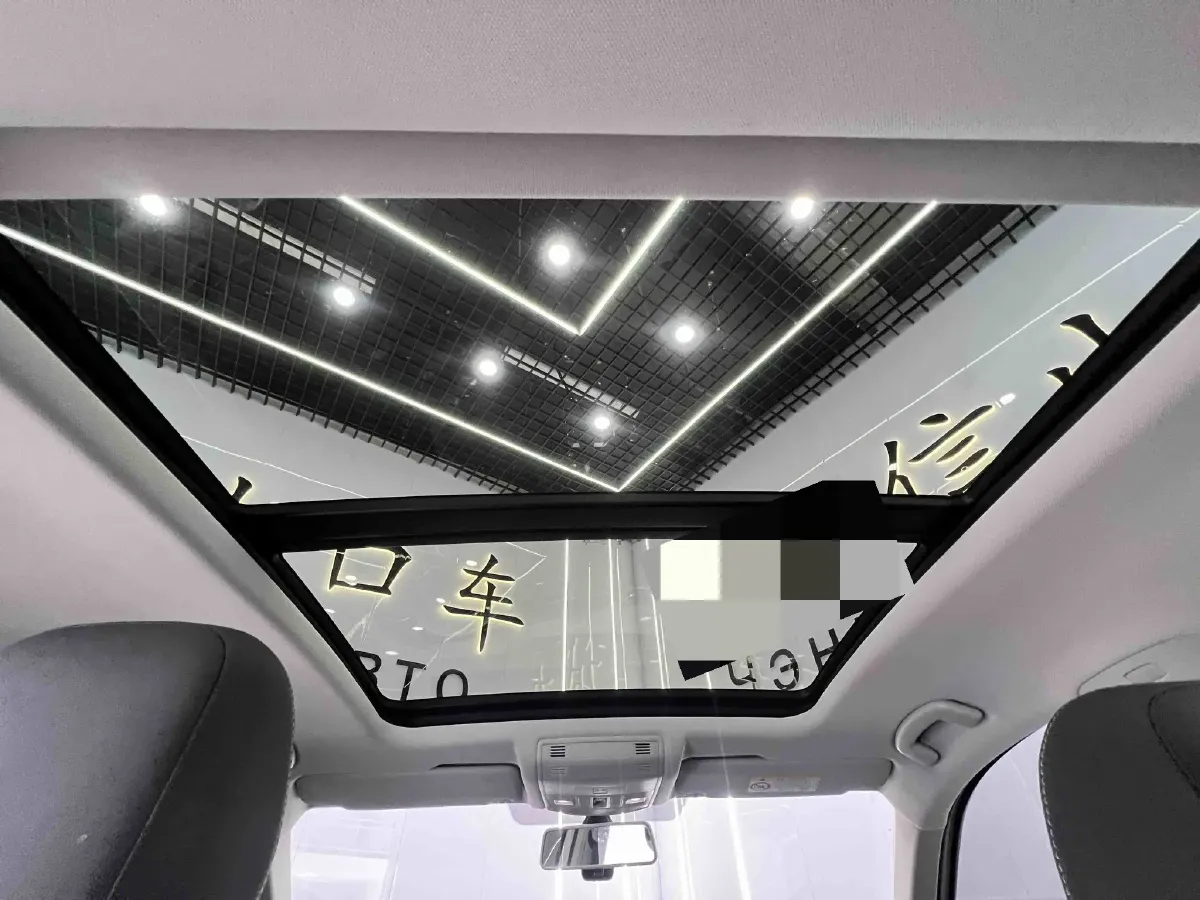 2022 Volkswagen T-Roc 1.4T 150HP L4 7DCT,autocango,china used car exporter,china ev exporter,chinese used car exporter,chinese used ev exporter