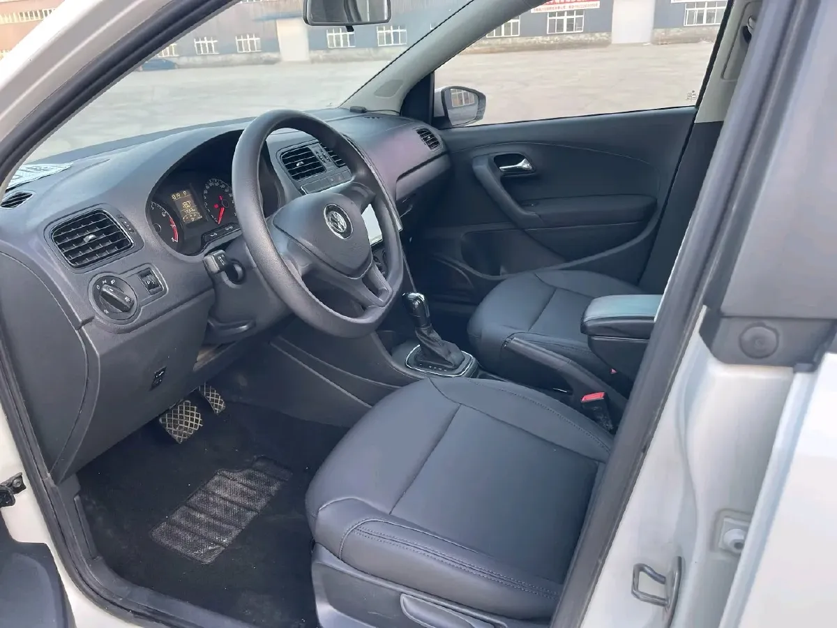 2016 Volkswagen Polo 1.4L 90HP L4 6AT,autocango,china used car exporter,china ev exporter,chinese used car exporter,chinese used ev exporter