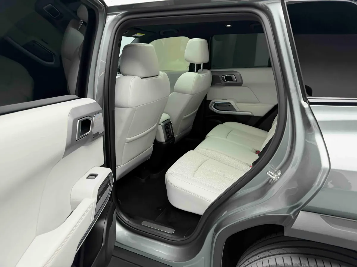 2025 FangChengBao Tai 3 BEV,autocango,china used car exporter,china ev exporter,chinese used car exporter,chinese used ev exporter