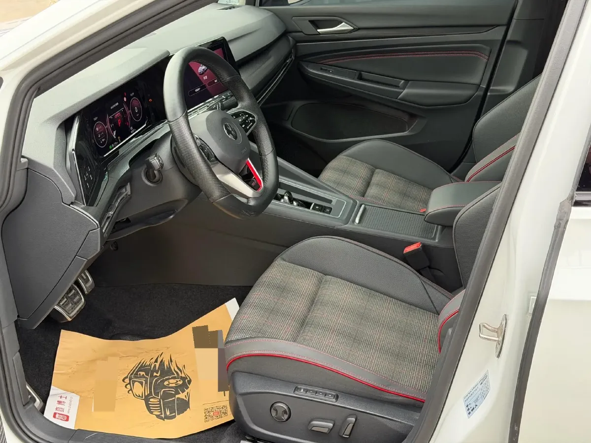 2021 Volkswagen GolfGTI 2.0T 220HP L4 7DCT,autocango,china used car exporter,china ev exporter,chinese used car exporter,chinese used ev exporter