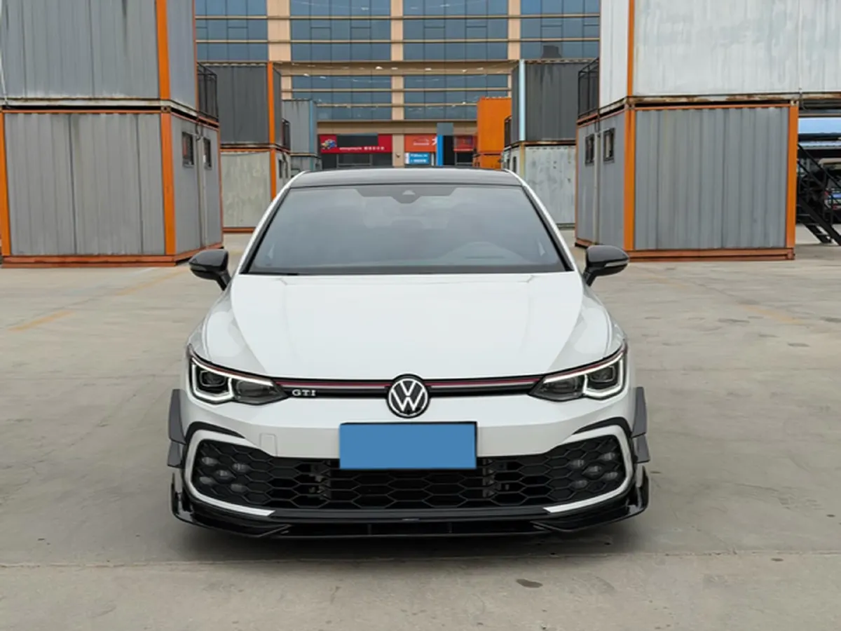 2021 Volkswagen GolfGTI 2.0T 220HP L4 7DCT,autocango,china used car exporter,china ev exporter,chinese used car exporter,chinese used ev exporter