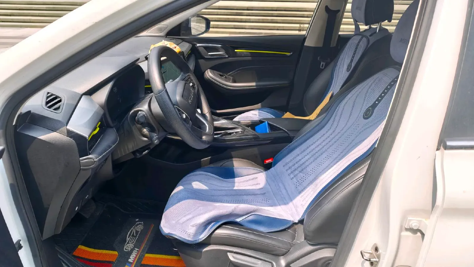 2021 Roewe i5 1.5L 120HP L4 CVT,autocango,china used car exporter,china ev exporter,chinese used car exporter,chinese used ev exporter