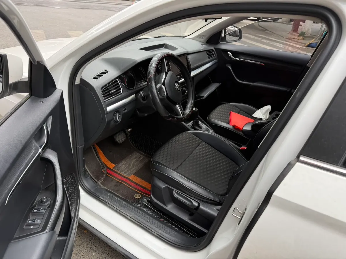 2020 Skoda Kamiq 1.5L 112HP L4 6AT,autocango,china used car exporter,china ev exporter,chinese used car exporter,chinese used ev exporter