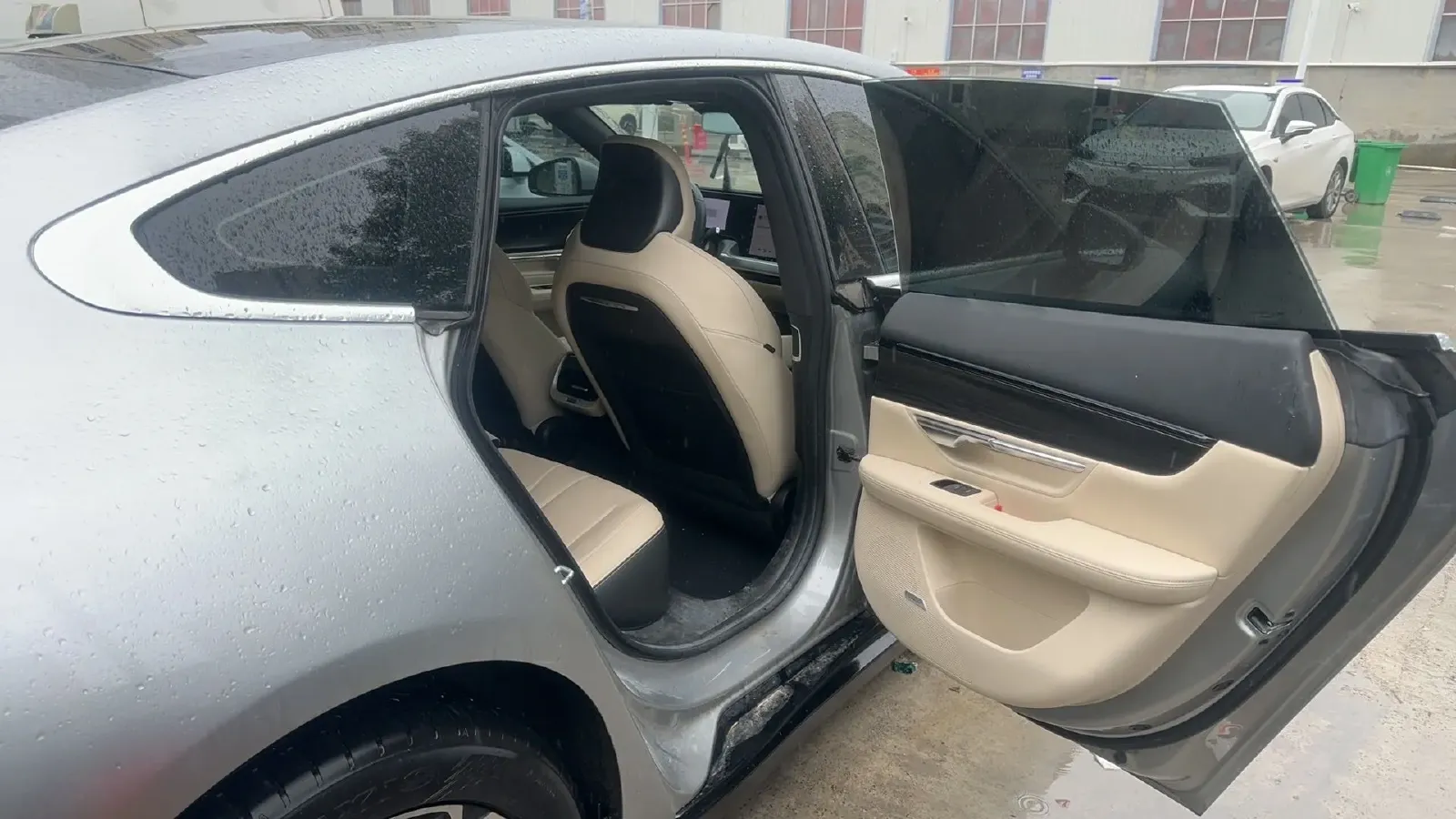 2023 Xpeng P7 BEV 70.8KWH,autocango,china used car exporter,china ev exporter,chinese used car exporter,chinese used ev exporter