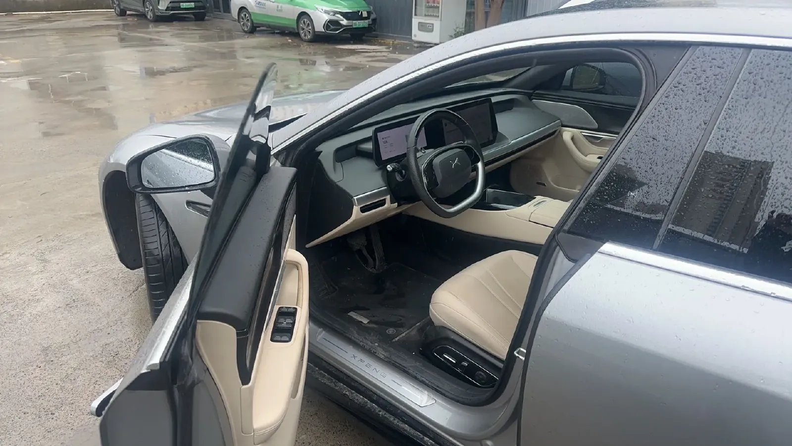 2023 Xpeng P7 BEV 70.8KWH,autocango,china used car exporter,china ev exporter,chinese used car exporter,chinese used ev exporter