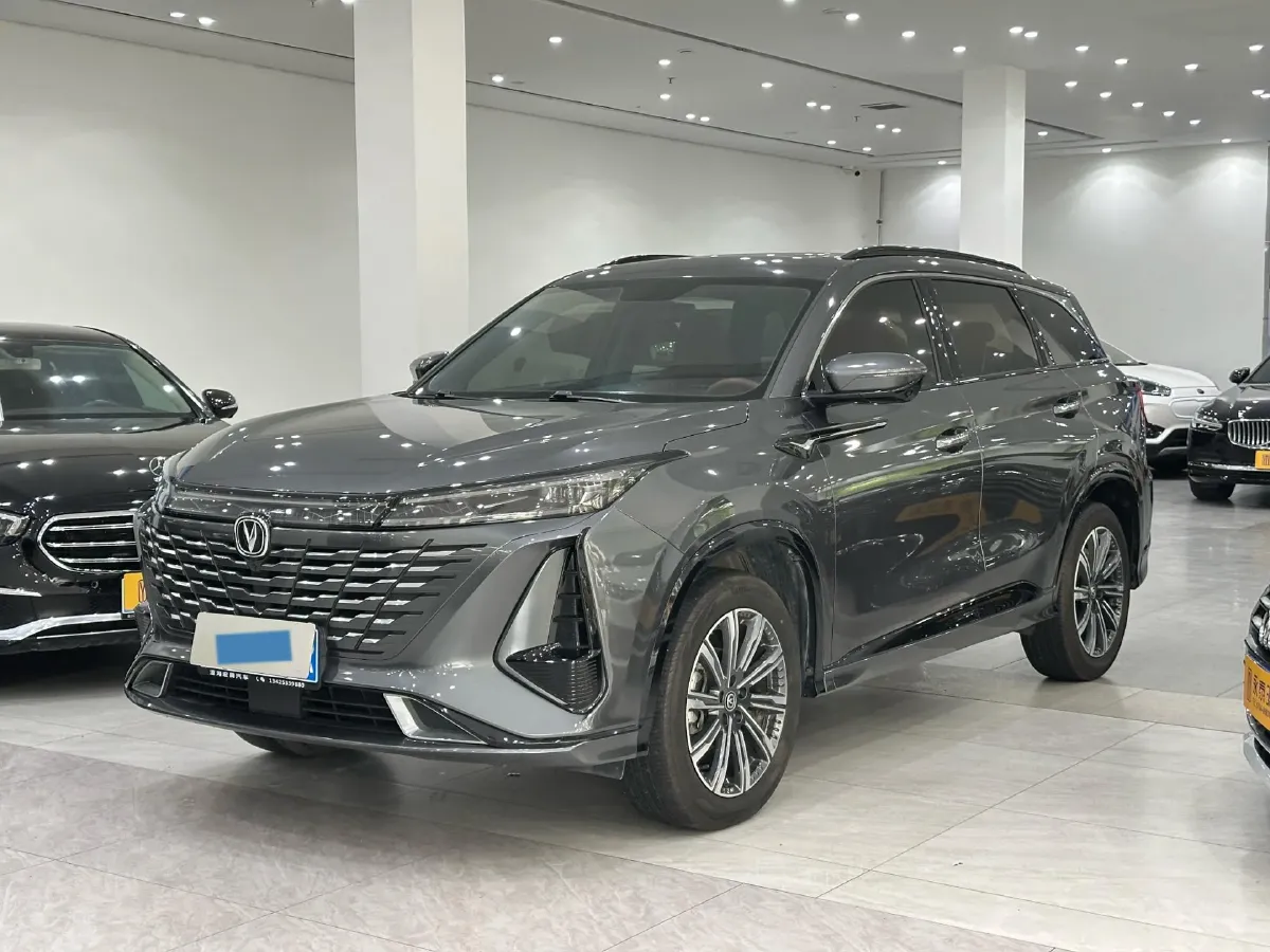 2023 ChangAn CS75 Plus 1.5T 188HP L4 8AT,autocango,china used car exporter,china ev exporter,chinese used car exporter,chinese used ev exporter