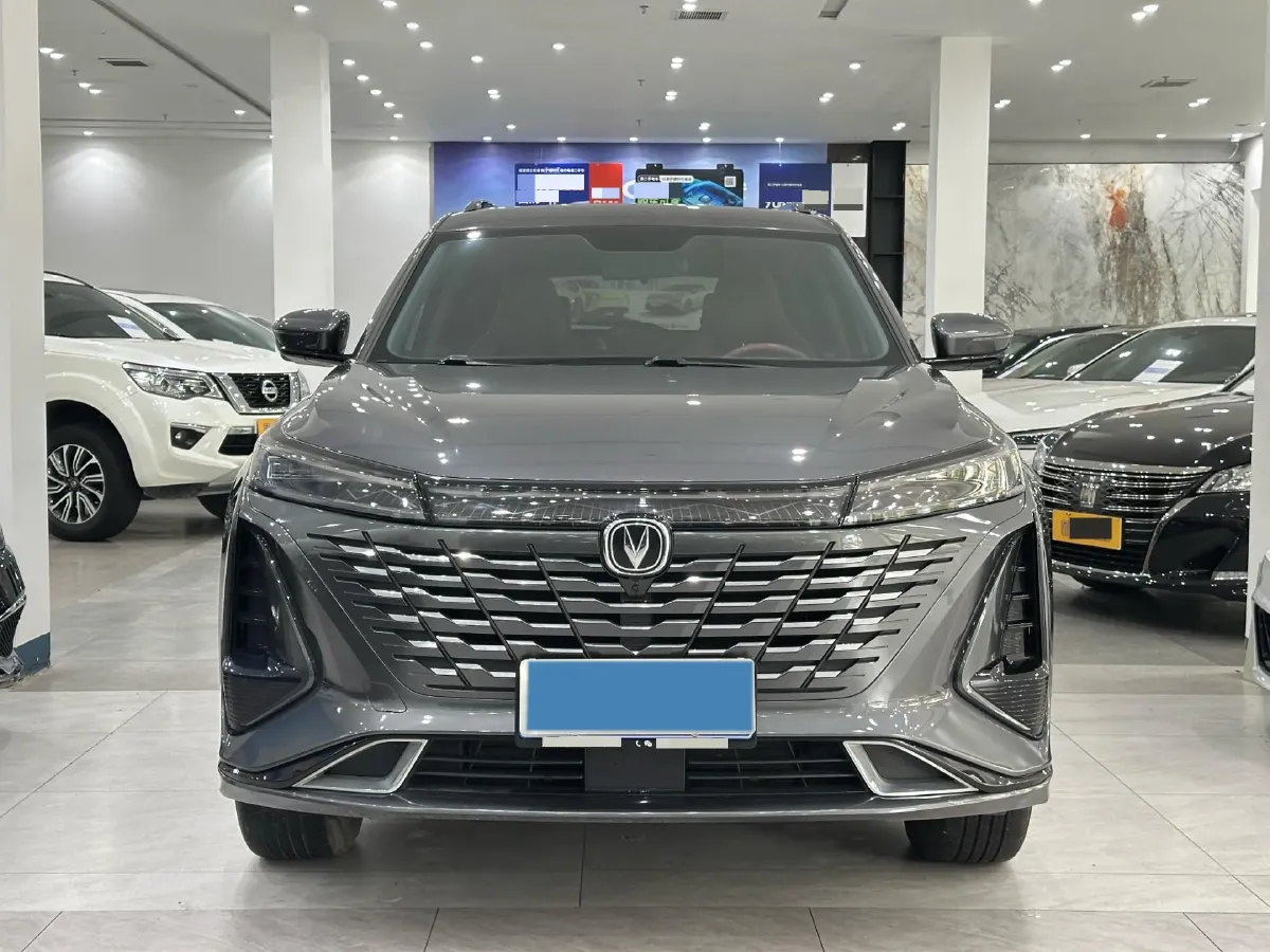 2023 ChangAn CS75 Plus 1.5T 188HP L4 8AT,autocango,china used car exporter,china ev exporter,chinese used car exporter,chinese used ev exporter