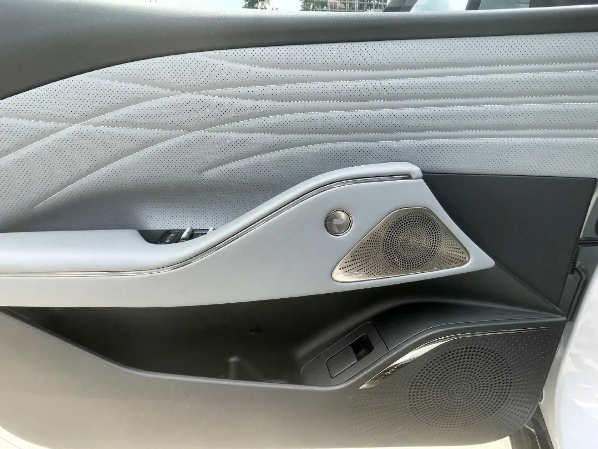 2025 Geely Galaxy E8 BEV,autocango,china used car exporter,china ev exporter,chinese used car exporter,chinese used ev exporter