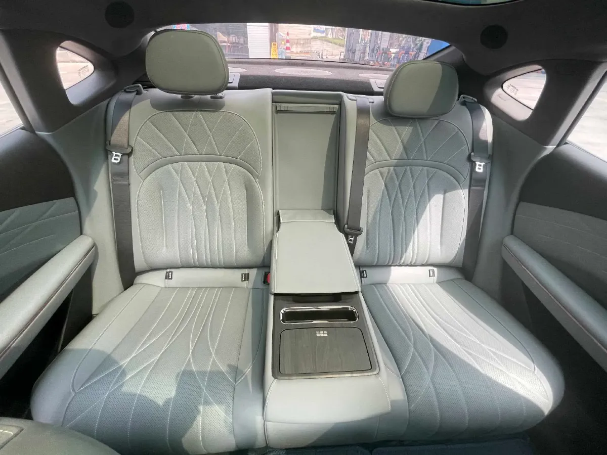 2025 Geely Galaxy E8 BEV,autocango,china used car exporter,china ev exporter,chinese used car exporter,chinese used ev exporter