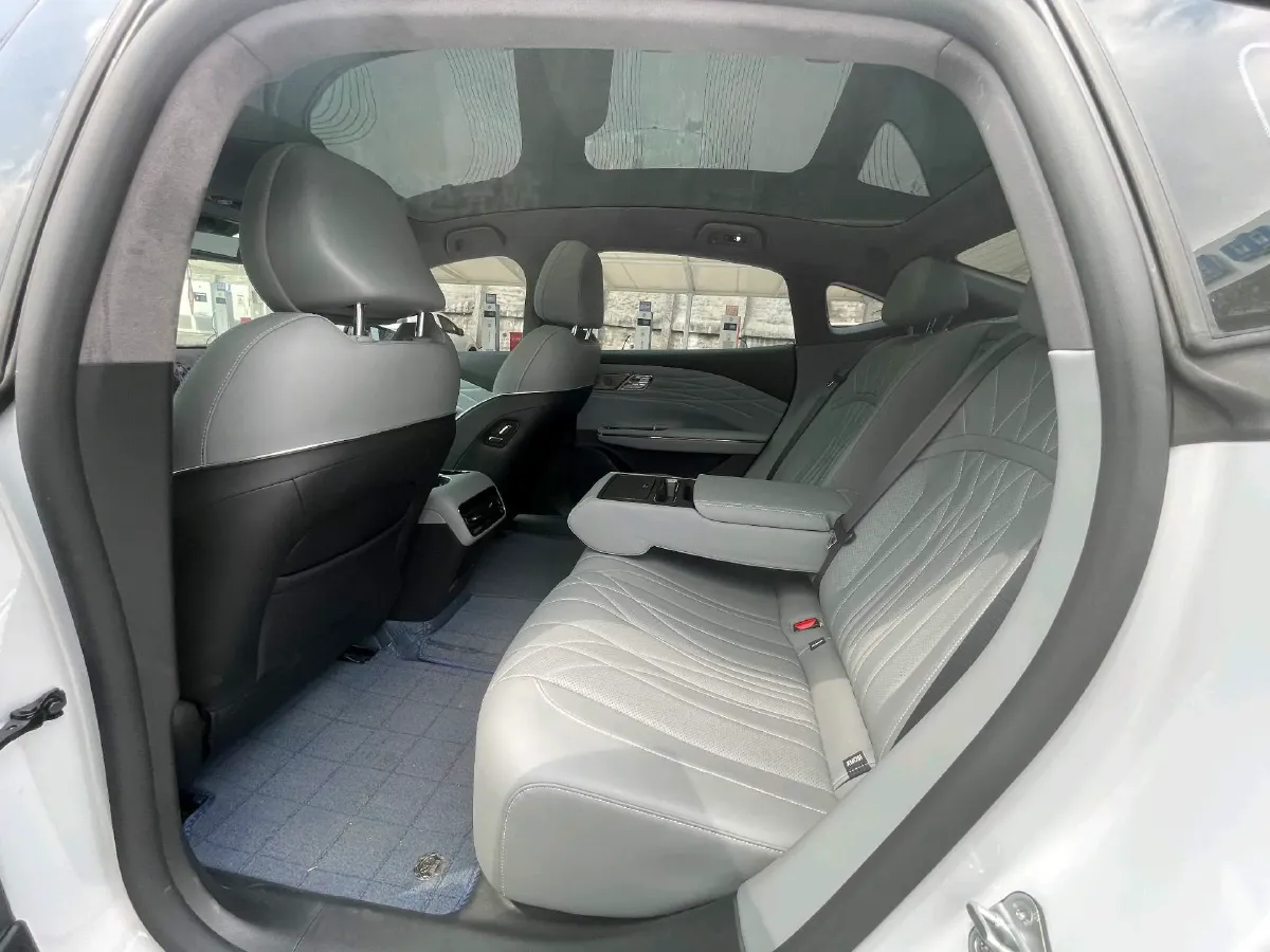 2025 Geely Galaxy E8 BEV,autocango,china used car exporter,china ev exporter,chinese used car exporter,chinese used ev exporter