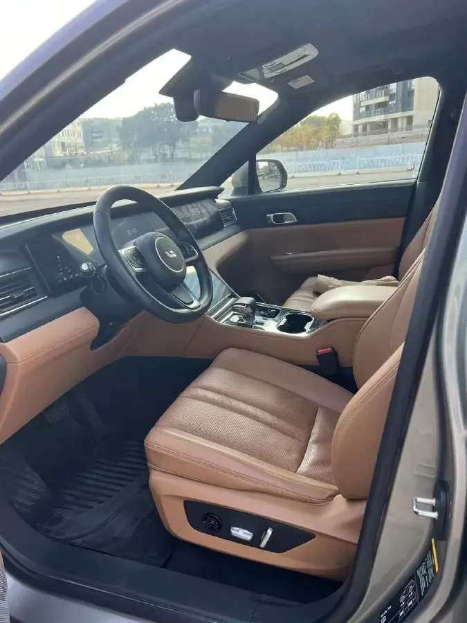 2020 Li ONE Range Extended 131HP REEV 40.5KWH,autocango,china used car exporter,china ev exporter,chinese used car exporter,chinese used ev exporter