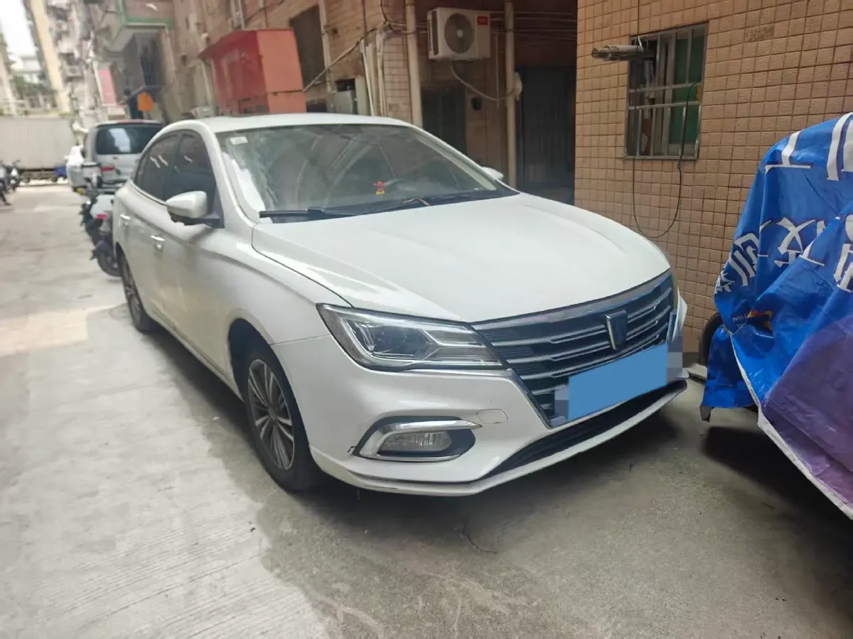 2019 Roewe i5 1.5L 120HP L4 5MT,autocango,china used car exporter,china ev exporter,chinese used car exporter,chinese used ev exporter