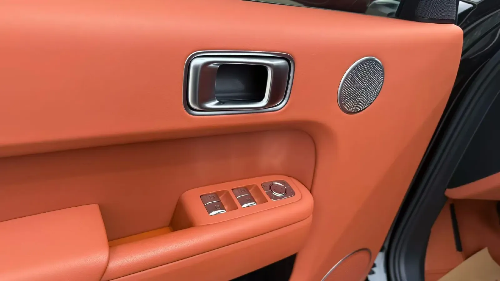 2022 Li L9 Range Extended 154HP REEV 42.6KWH,autocango,china used car exporter,china ev exporter,chinese used car exporter,chinese used ev exporter