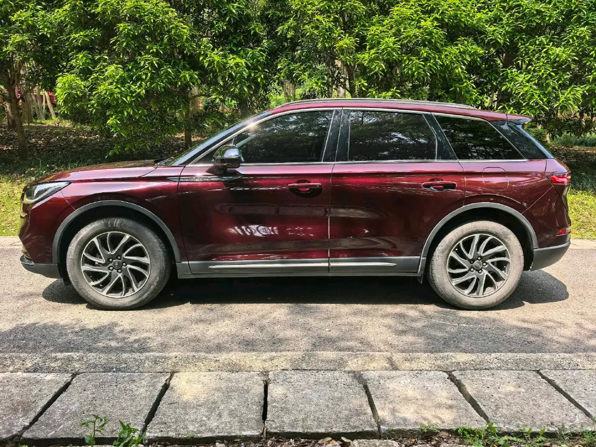 2021 Lincoln Corsair 2.0T 245HP L4 8AT,autocango,china used car exporter,china ev exporter,chinese used car exporter,chinese used ev exporter