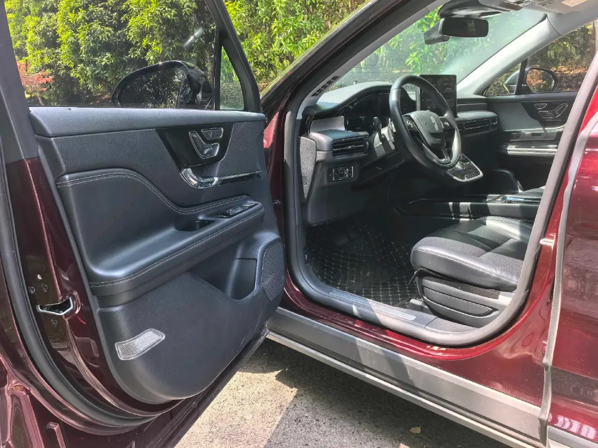 2021 Lincoln Corsair 2.0T 245HP L4 8AT,autocango,china used car exporter,china ev exporter,chinese used car exporter,chinese used ev exporter