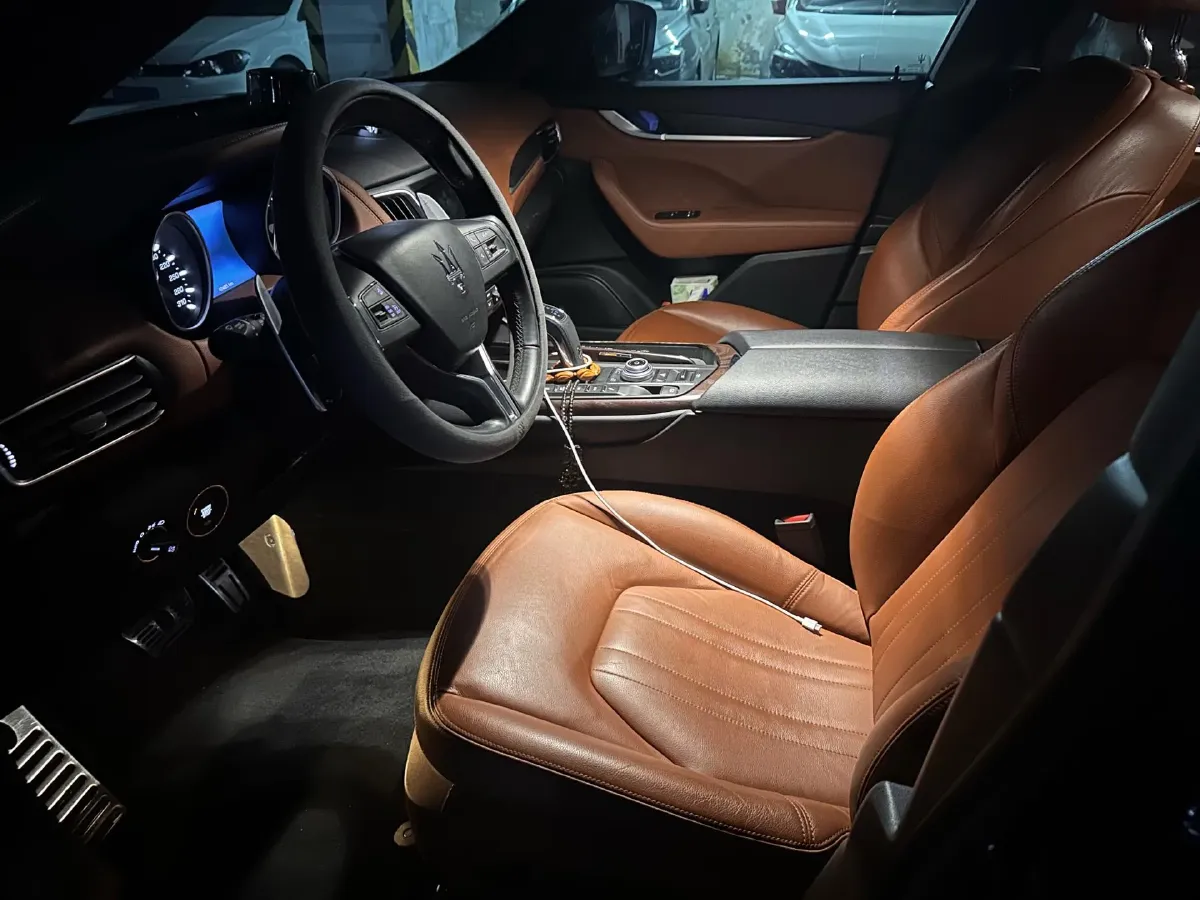 2019 Maserati Levante 3.0T 350HP V6 8AT,autocango,china used car exporter,china ev exporter,chinese used car exporter,chinese used ev exporter