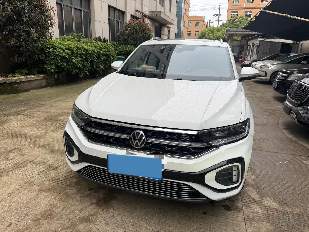 2024 Volkswagen T-Roc 1.5T 160HP L4 7DCT,autocango,china used car exporter,china ev exporter,chinese used car exporter,chinese used ev exporter