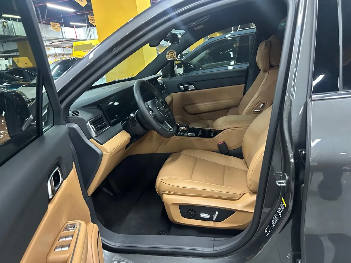 2021 Li ONE Range Extended 131HP REEV 40.5KWH,autocango,china used car exporter,china ev exporter,chinese used car exporter,chinese used ev exporter