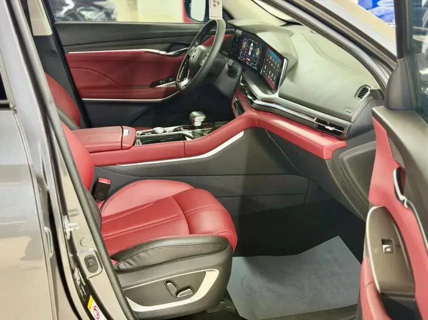 2020 ChangAn CS75 Plus 2.0T 233HP L4 8AT,autocango,china used car exporter,china ev exporter,chinese used car exporter,chinese used ev exporter