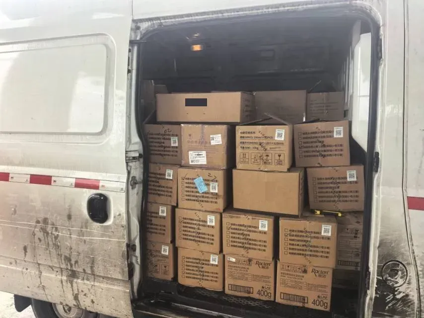 2021 MAXUS XinTu V80 2.0T 127HP L4 6MT,autocango,china used car exporter,china ev exporter,chinese used car exporter,chinese used ev exporter