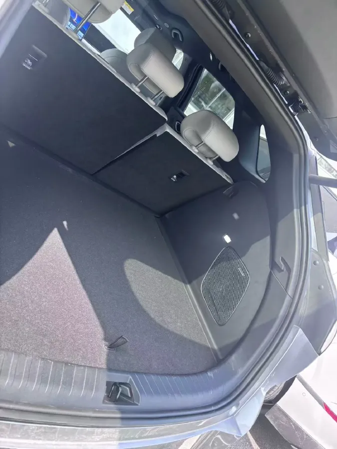 2025 LanDian E5 PLUS 1.5L 95HP L4 E-CVT PHEV,autocango,china used car exporter,china ev exporter,chinese used car exporter,chinese used ev exporter