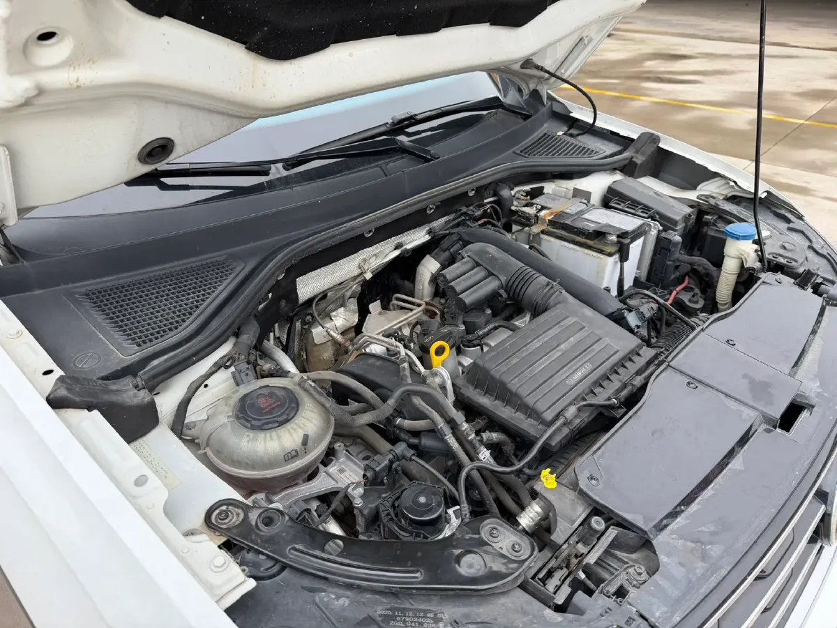 2021 Volkswagen T-Roc 1.4T 150HP L4 7DCT,autocango,china used car exporter,china ev exporter,chinese used car exporter,chinese used ev exporter