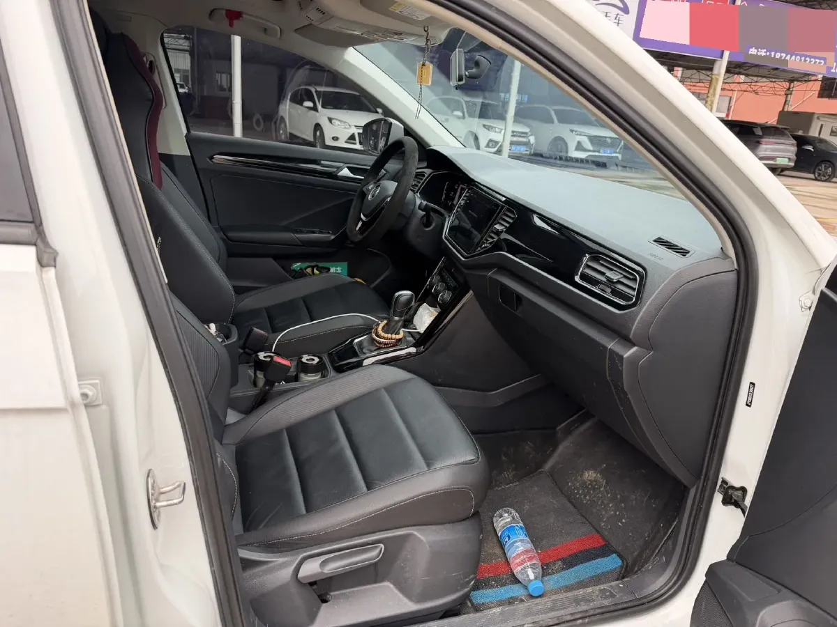 2021 Volkswagen T-Roc 1.4T 150HP L4 7DCT,autocango,china used car exporter,china ev exporter,chinese used car exporter,chinese used ev exporter