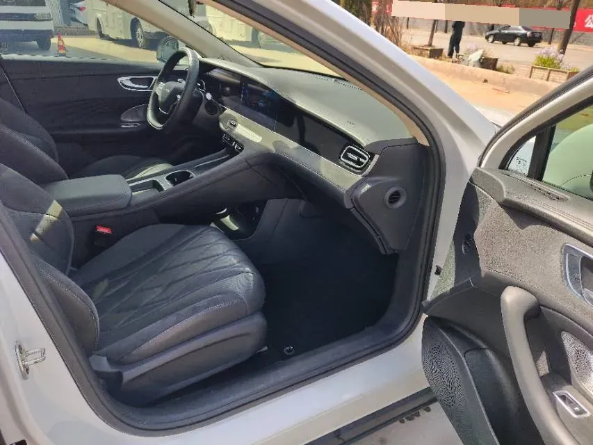 2023 Roewe D7 1.5L 112HP L4 1DHT PHEV 21.4KWH,autocango,china used car exporter,china ev exporter,chinese used car exporter,chinese used ev exporter