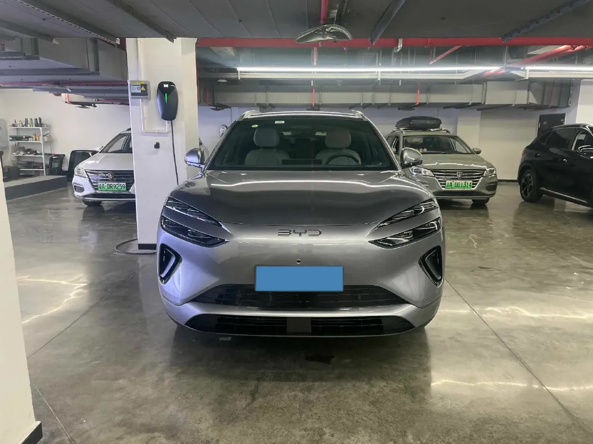 2025 LanDian E5 PLUS 1.5L 95HP L4 E-CVT PHEV,autocango,china used car exporter,china ev exporter,chinese used car exporter,chinese used ev exporter