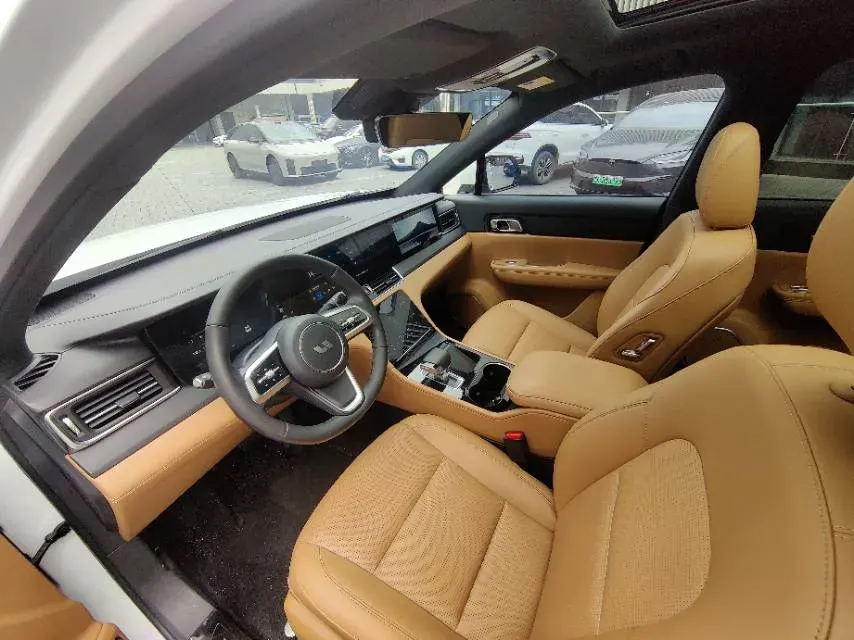 2021 Li ONE Range Extended 131HP REEV 40.5KWH,autocango,china used car exporter,china ev exporter,chinese used car exporter,chinese used ev exporter