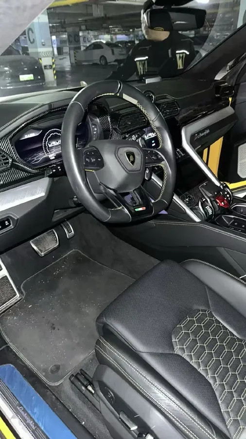 2021 Lamborghini Urus 4.0T 641HP V8 8AT,autocango,china used car exporter,china ev exporter,chinese used car exporter,chinese used ev exporter