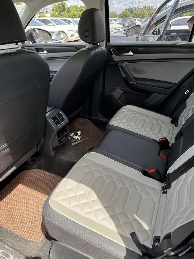 2023 Volkswagen Tayron 2.0T 186HP L4 7DCT,autocango,china used car exporter,china ev exporter,chinese used car exporter,chinese used ev exporter