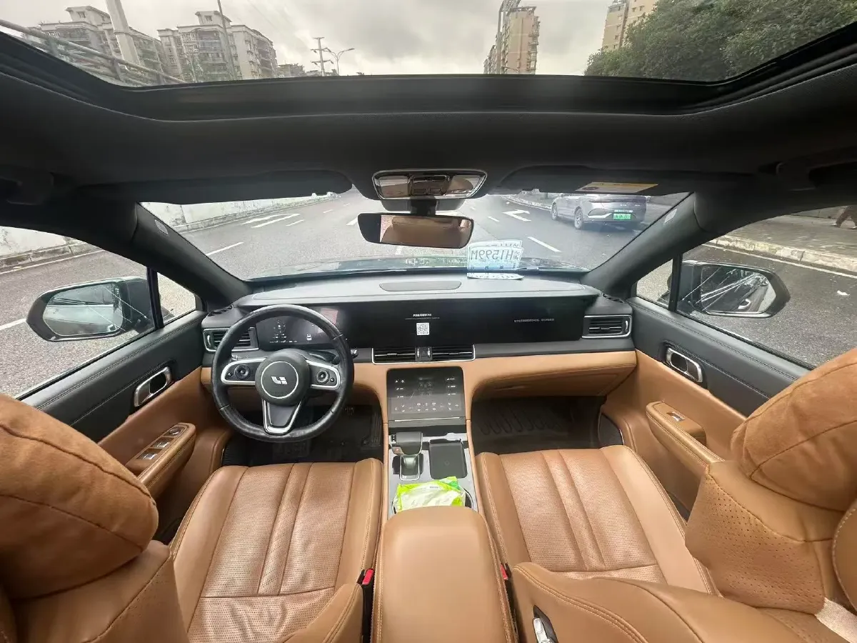 2021 Li ONE Range Extended 131HP REEV 40.5KWH,autocango,china used car exporter,china ev exporter,chinese used car exporter,chinese used ev exporter